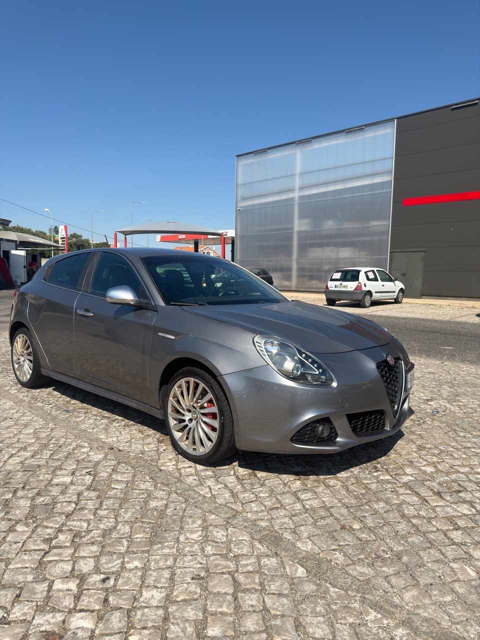alfa-romeo-giulietta-2-0-jtdm-16v-2011-diesel-1956cc