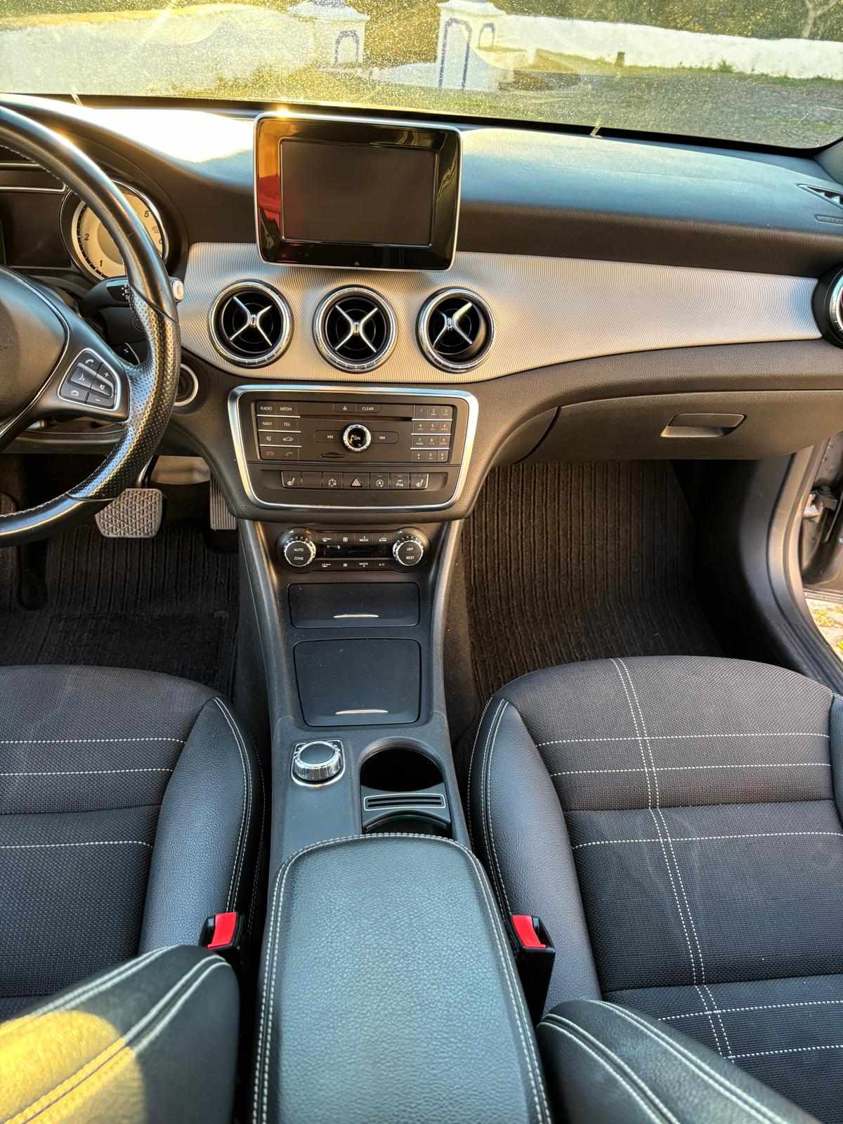 mercedes-benz-cla-220-cdi-2015-diesel-2143cc