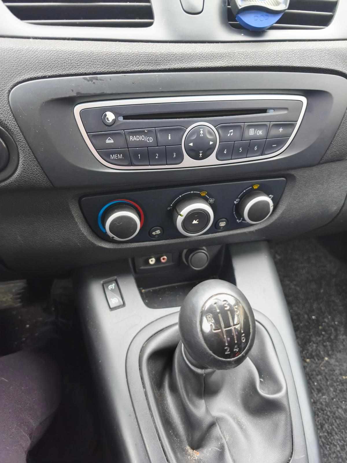 renault-scenic-1-5-dci-2011-diesel-1461cc