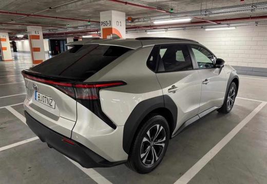 toyota-bz4x-71-4-kwh-2023-eletrico