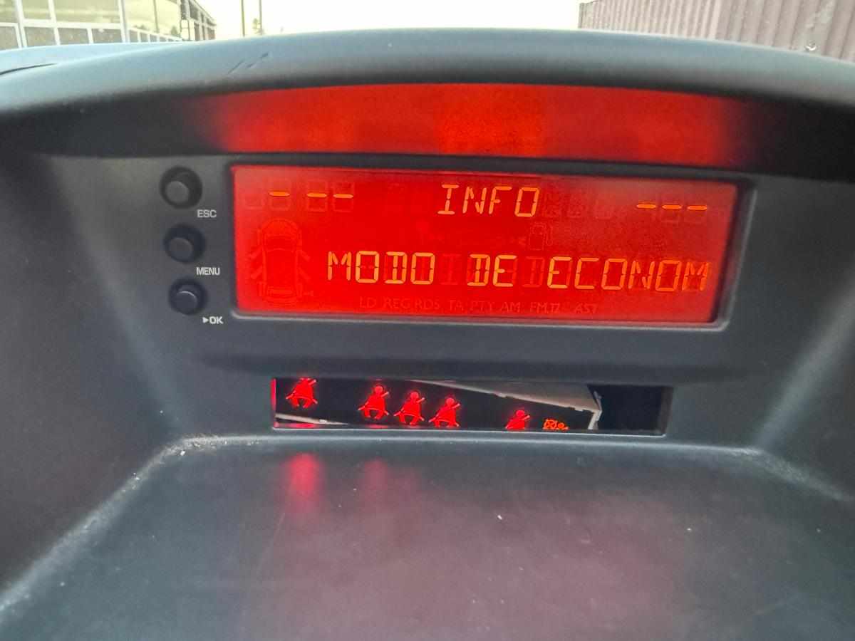 peugeot-207-1-4-2010-gasolina-1360cc