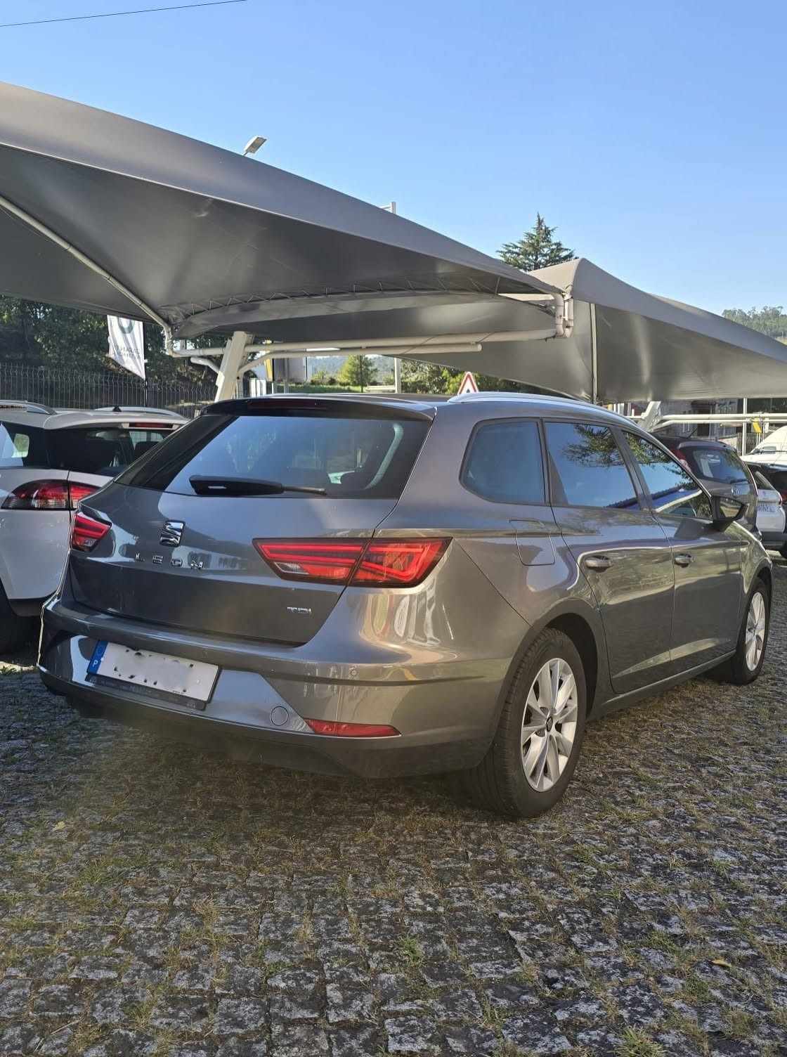seat-leon-1-6-tdi-2017-diesel-1598cc