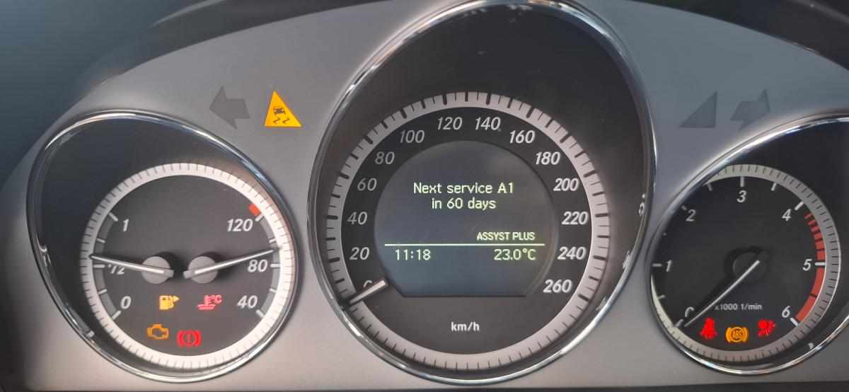 mercedes-benz-classe-c-c-200-cdi-blueefficiency-2010-diesel-2143cc