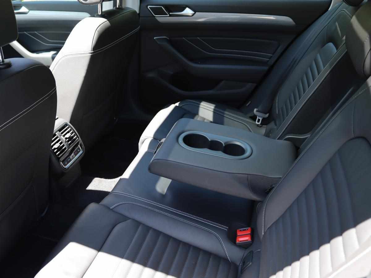 volkswagen-passat-variant-2020-hibrido-a-gasolina-1395cc