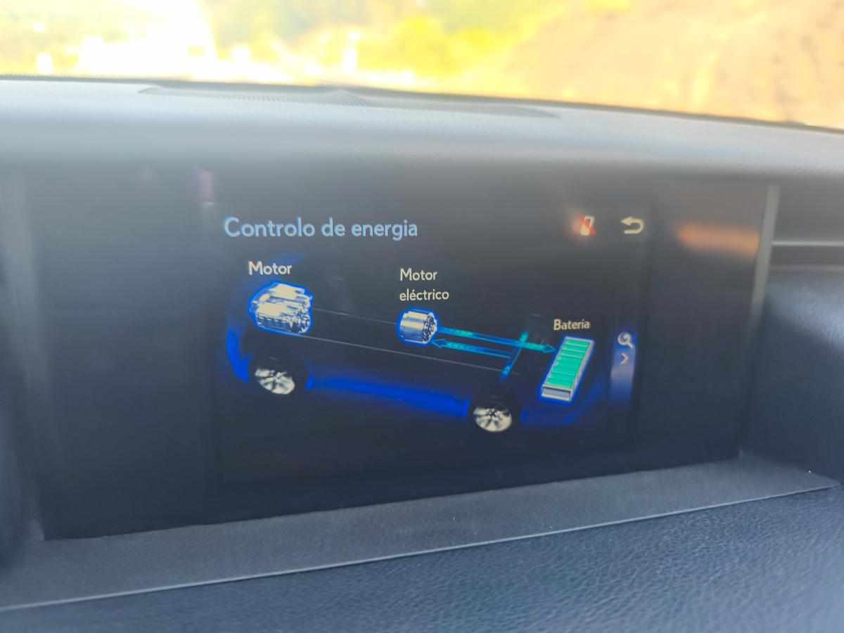 lexus-is-300h-2017-gasolina-2494cc