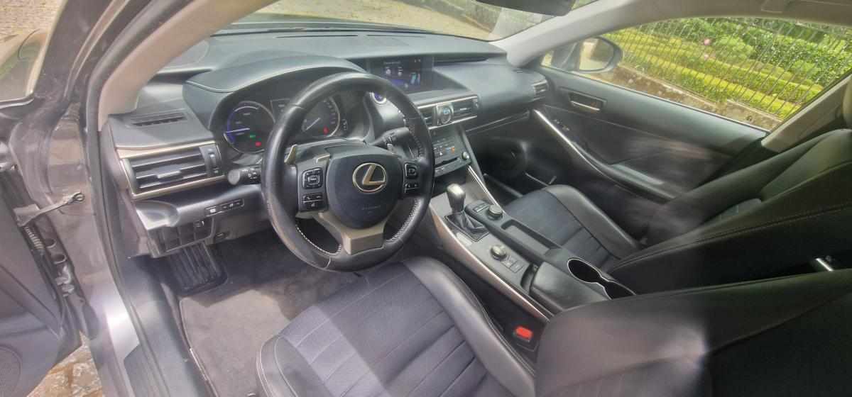 lexus-is-300h-2017-gasolina-2494cc