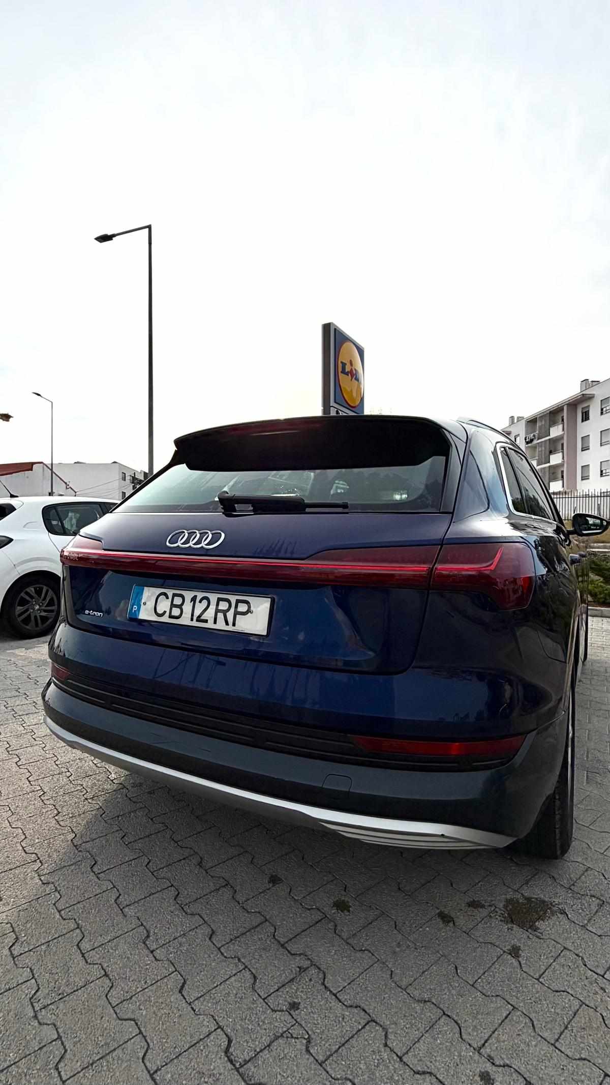 audi-e-tron-55-quattro-2023-eletrico