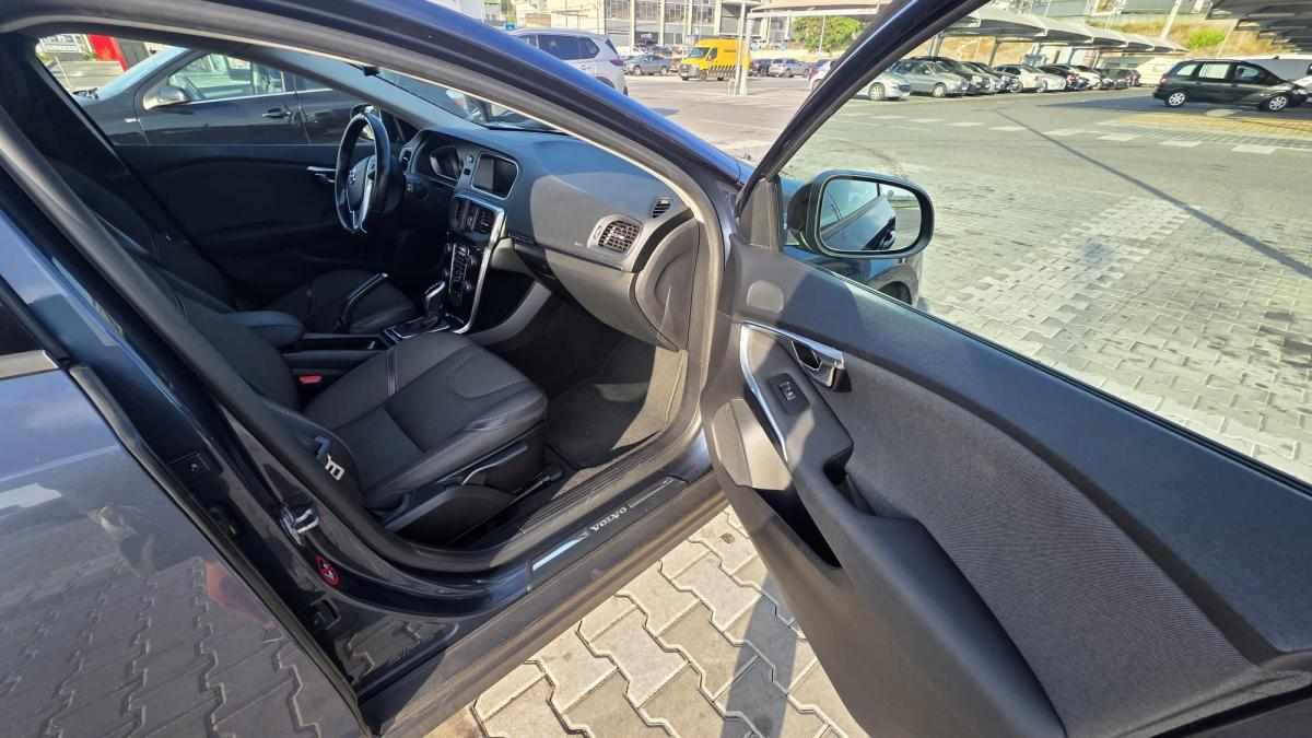 volvo-v40-2-0-d3-2017-diesel-1969cc