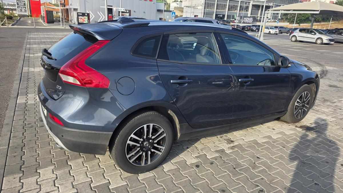 volvo-v40-2-0-d3-2017-diesel-1969cc