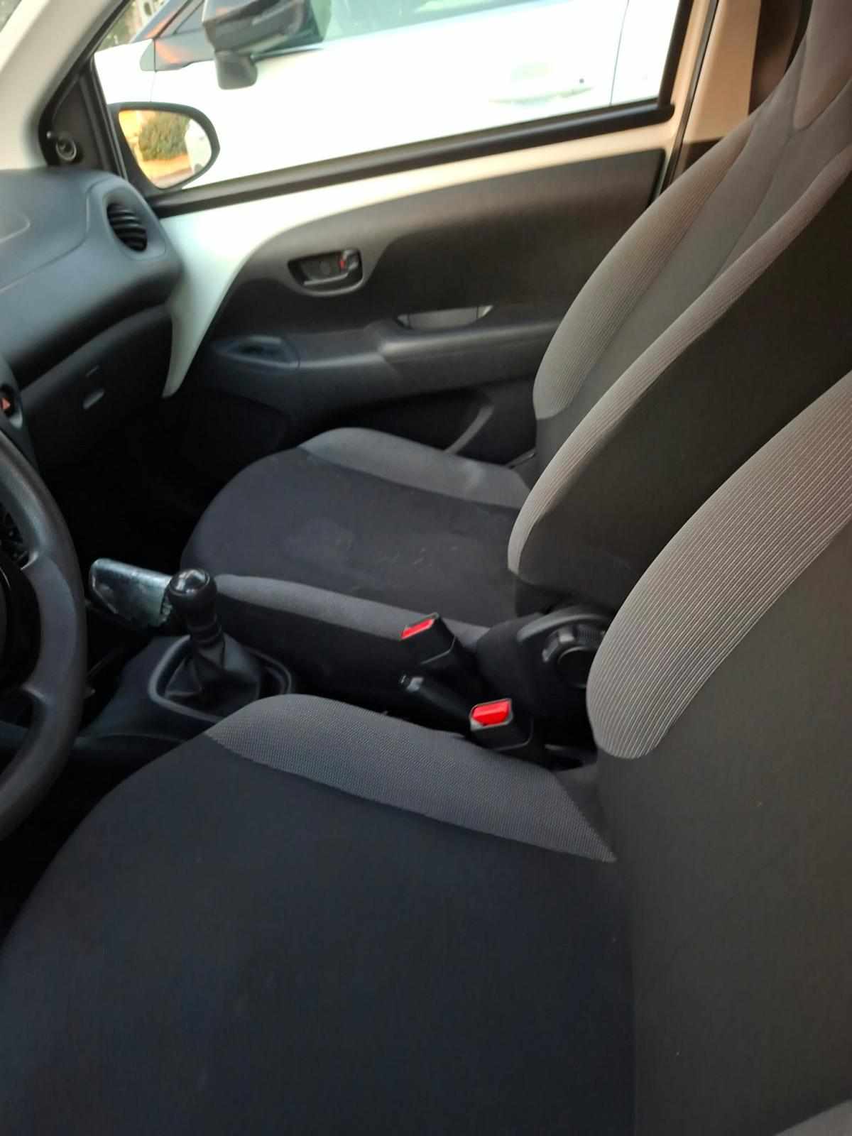 toyota-aygo-1-0-vvt-i-2019-gasolina-998cc