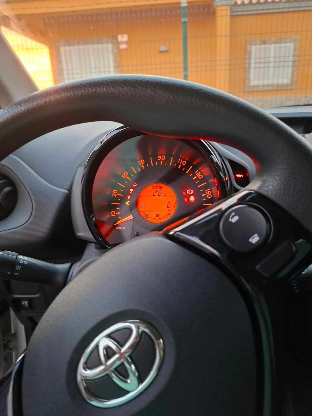toyota-aygo-1-0-vvt-i-2019-gasolina-998cc