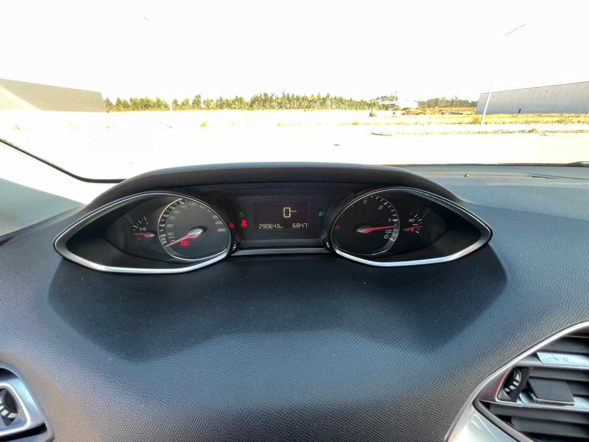 peugeot-308-1-6-bluehdi-2015-diesel-1560cc