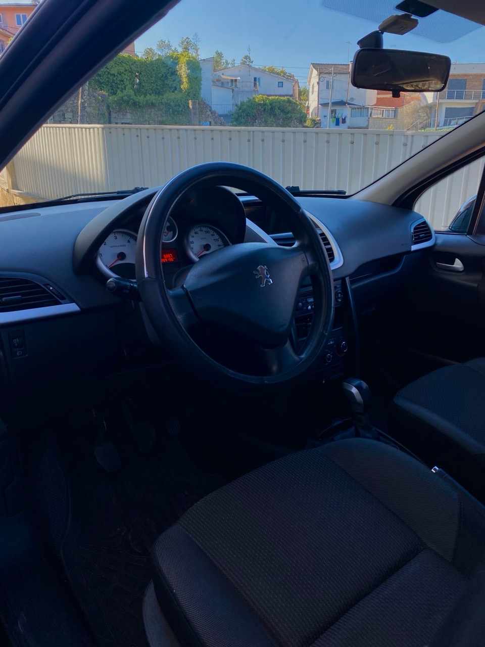 peugeot-207-1-4-hdi-2009-diesel-1398cc