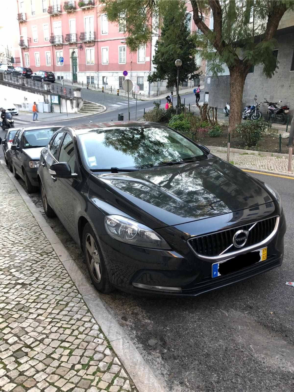 volvo-v40-d2-2017-diesel-1969cc