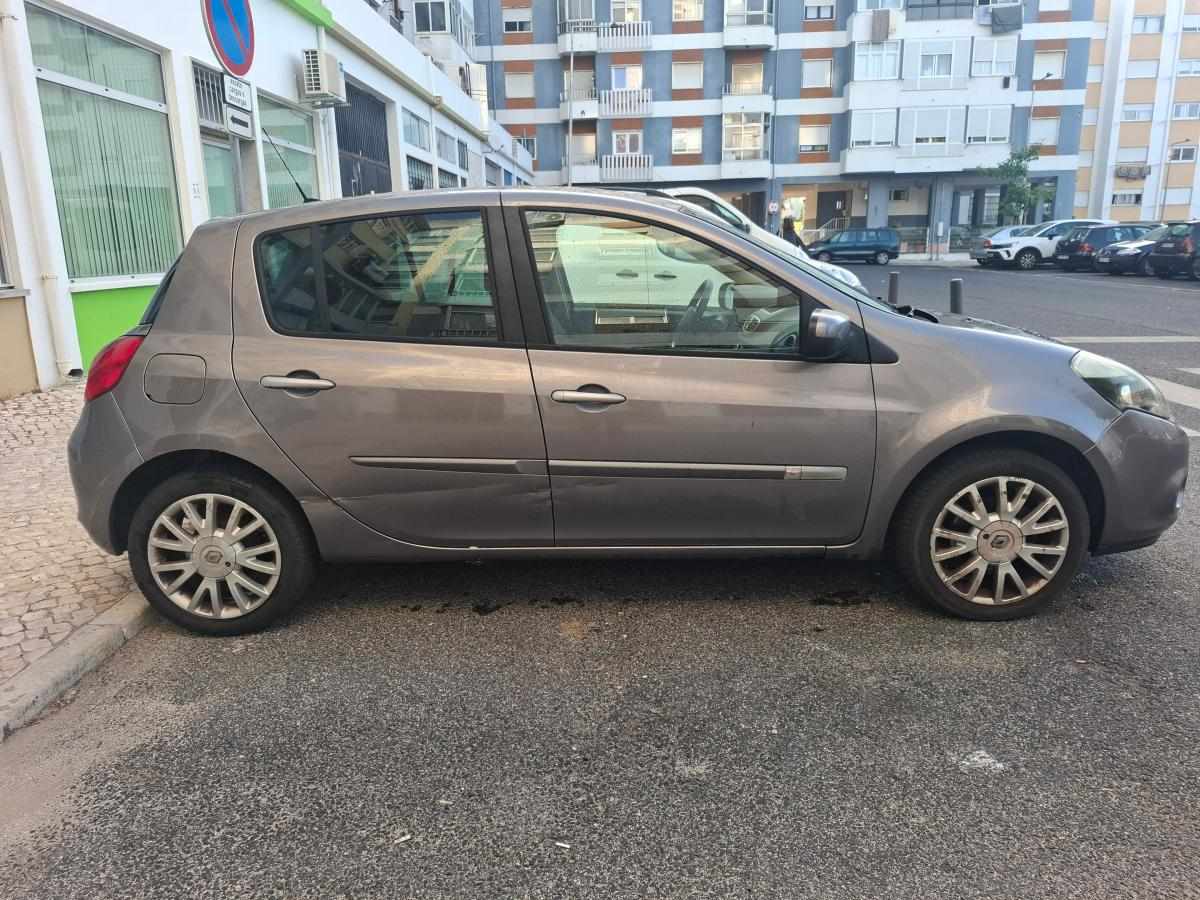 renault-clio-1-5-dci-2010-diesel-1461cc