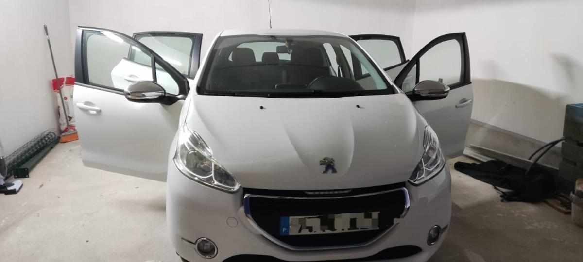 peugeot-208-1-2-vti-2014-gasolina-1199cc