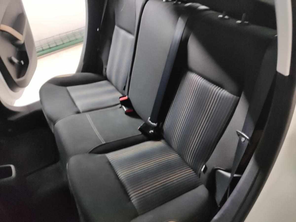 peugeot-208-1-2-vti-2014-gasolina-1199cc