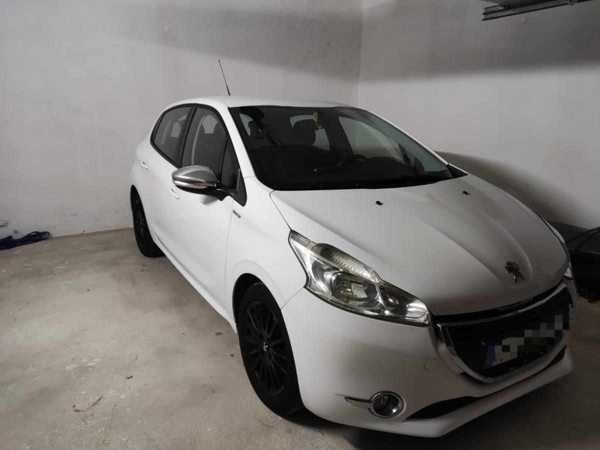 peugeot-208-1-2-vti-2014-gasolina-1199cc