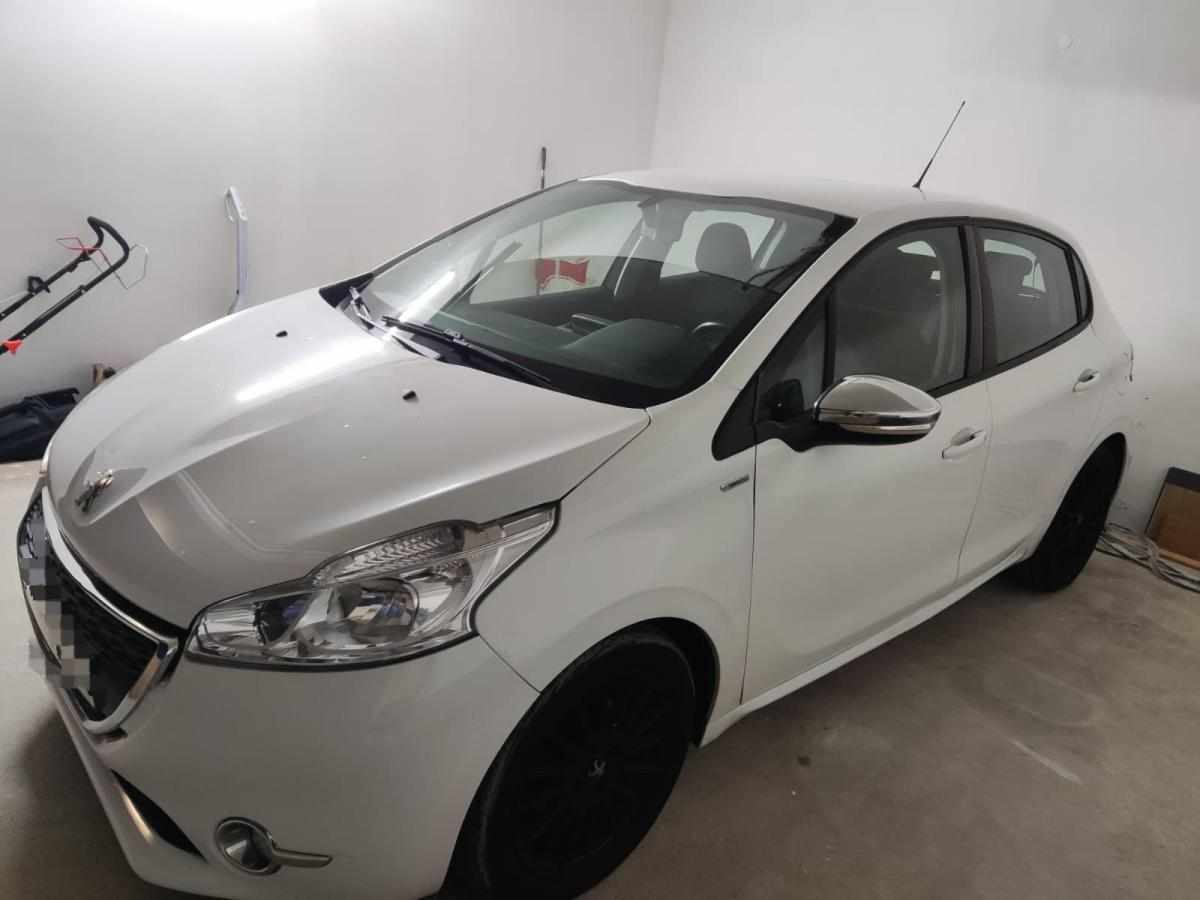 peugeot-208-1-2-vti-2014-gasolina-1199cc