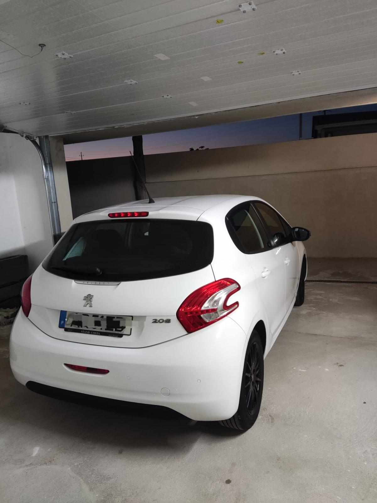 peugeot-208-1-2-vti-2014-gasolina-1199cc