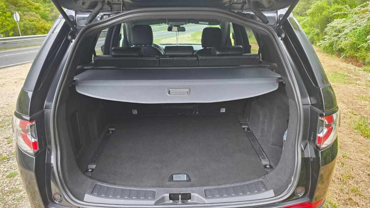 land-rover-discovery-sport-2-0-td4-awd-2017-diesel-1999cc