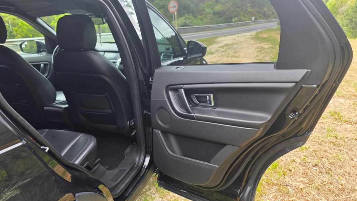 land-rover-discovery-sport-2-0-td4-awd-2017-diesel-1999cc