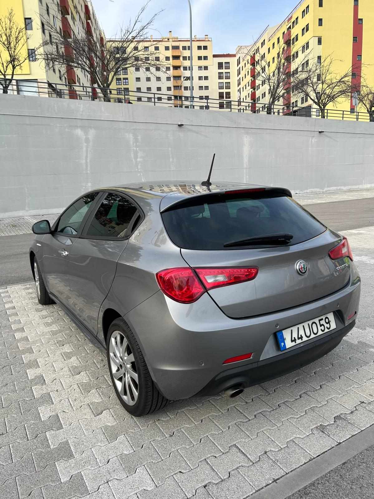 alfa-romeo-giulietta-1-6-jtdm-16v-2018-diesel-1598cc