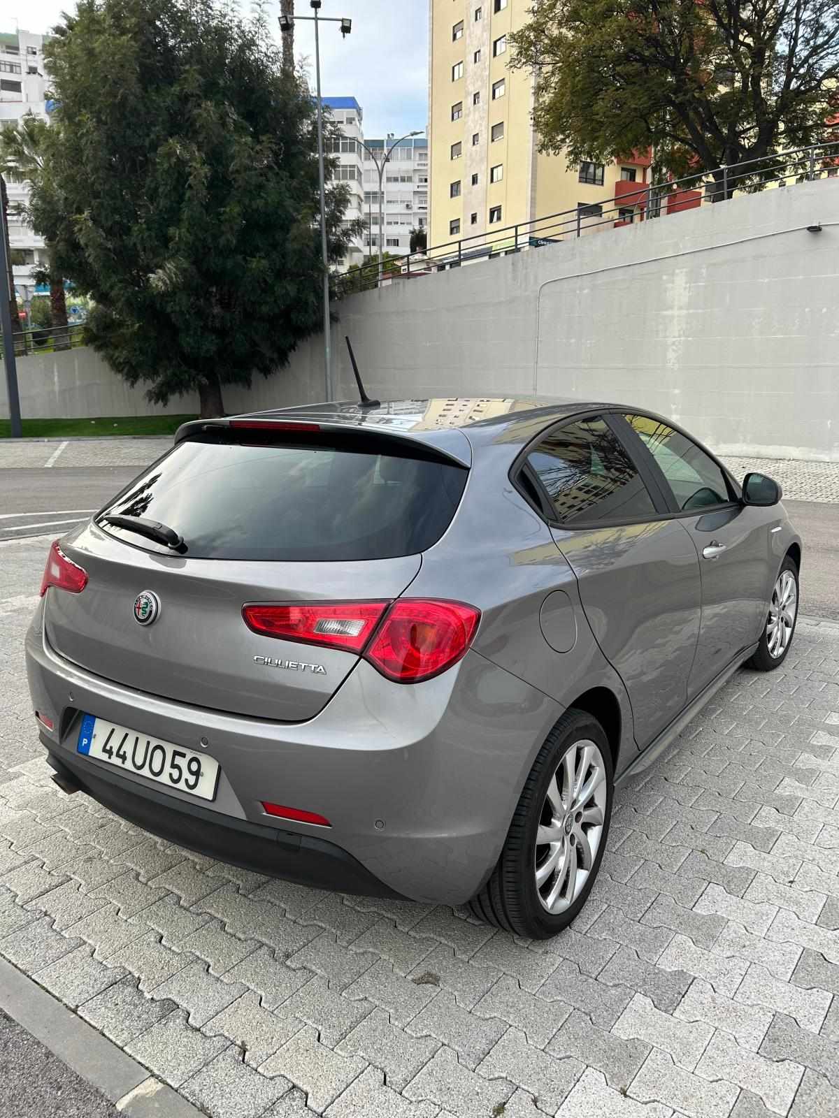 alfa-romeo-giulietta-1-6-jtdm-16v-2018-diesel-1598cc