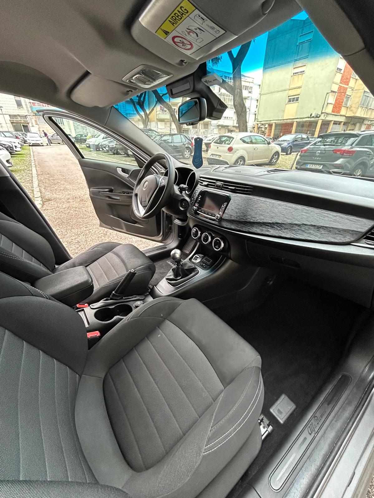 alfa-romeo-giulietta-1-6-jtdm-16v-2018-diesel-1598cc