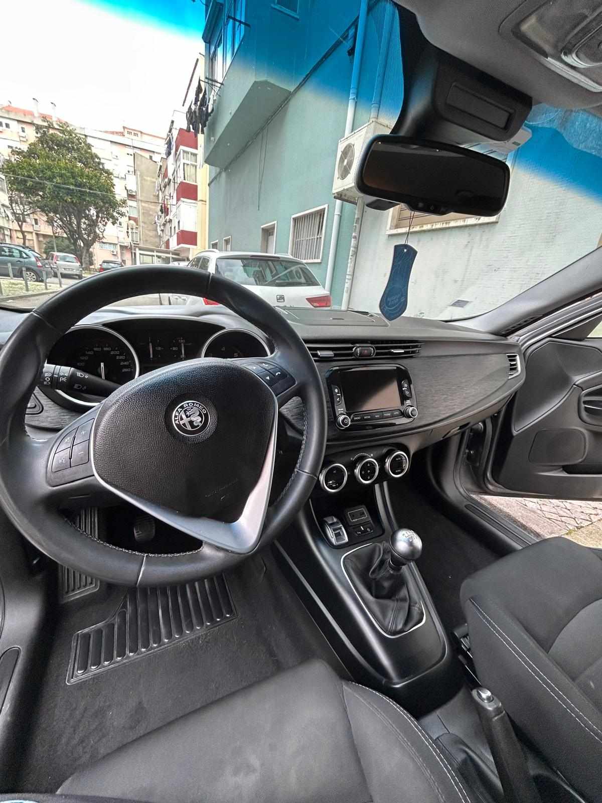 alfa-romeo-giulietta-1-6-jtdm-16v-2018-diesel-1598cc