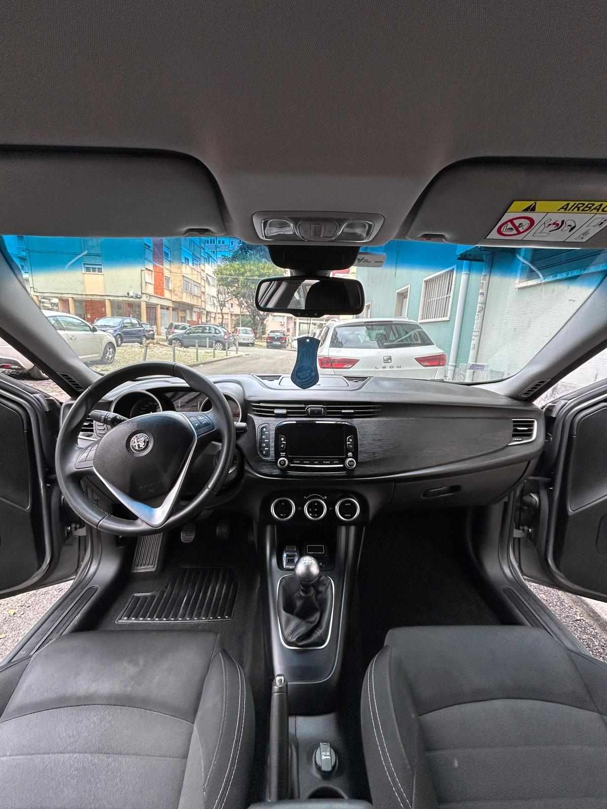 alfa-romeo-giulietta-1-6-jtdm-16v-2018-diesel-1598cc