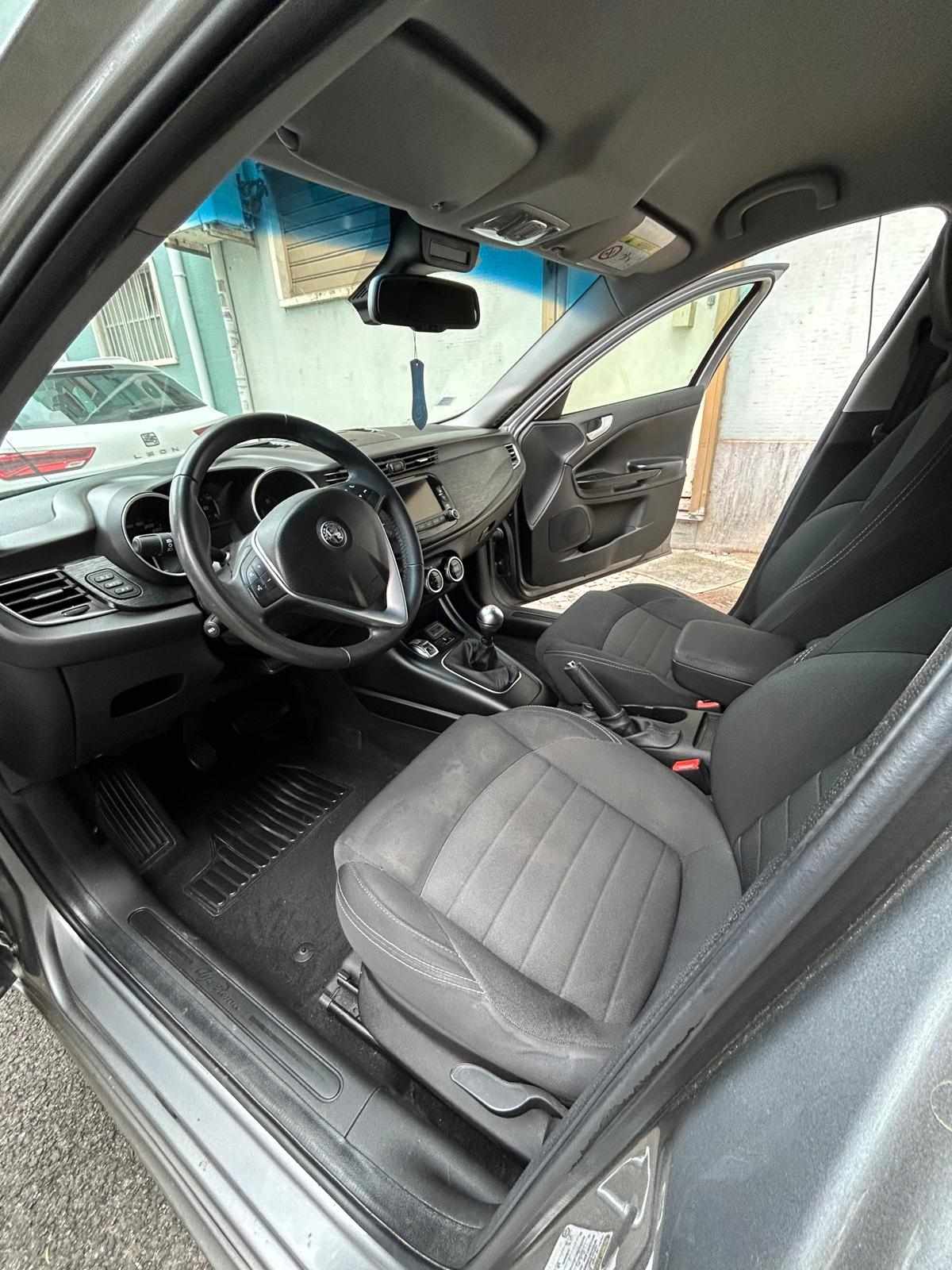 alfa-romeo-giulietta-1-6-jtdm-16v-2018-diesel-1598cc