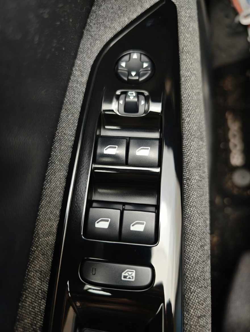 peugeot-3008-1-5-bluehdi-2018-diesel-1499cc