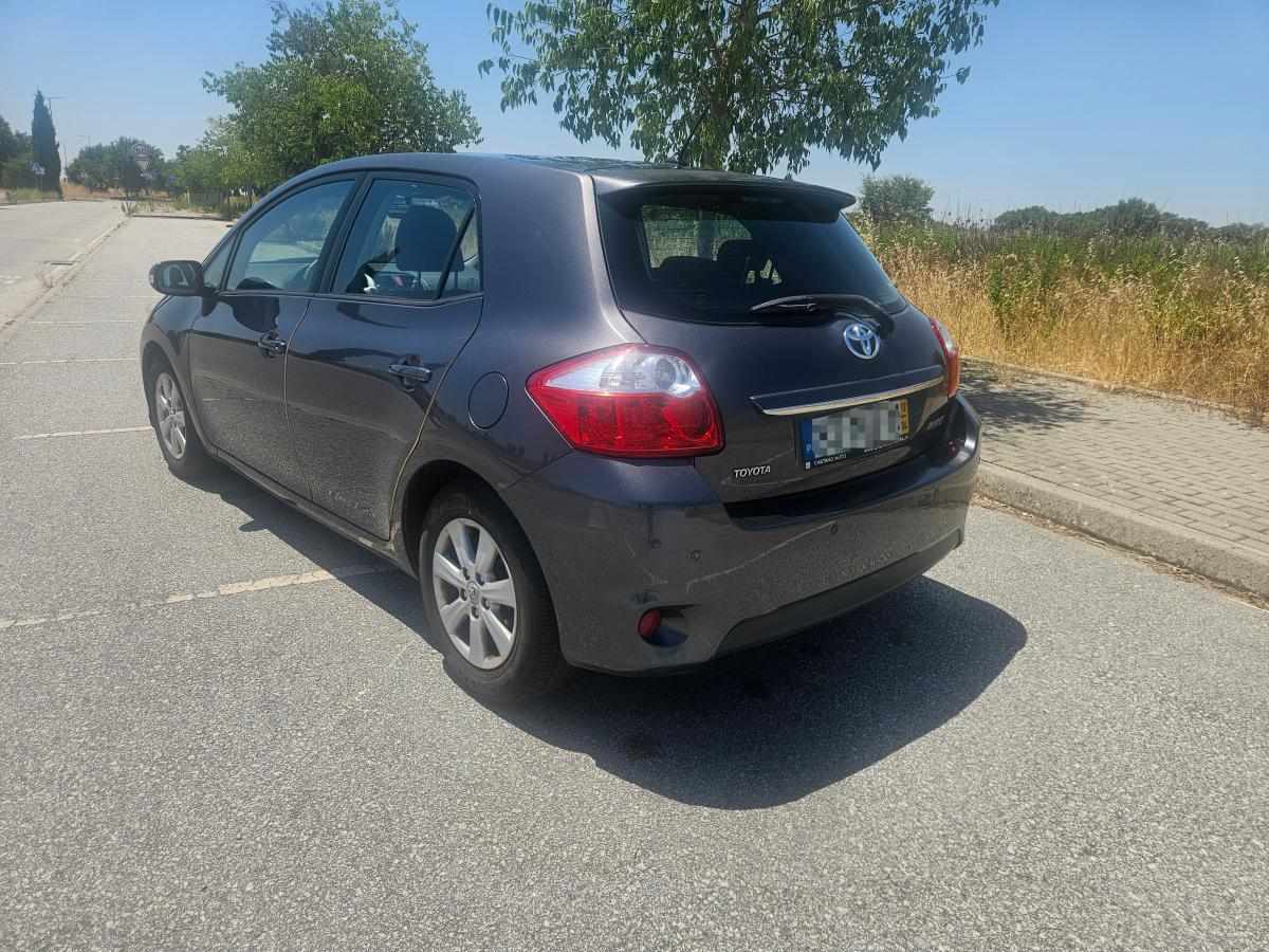 toyota-auris-1-4-d-4d-2012-diesel-1364cc
