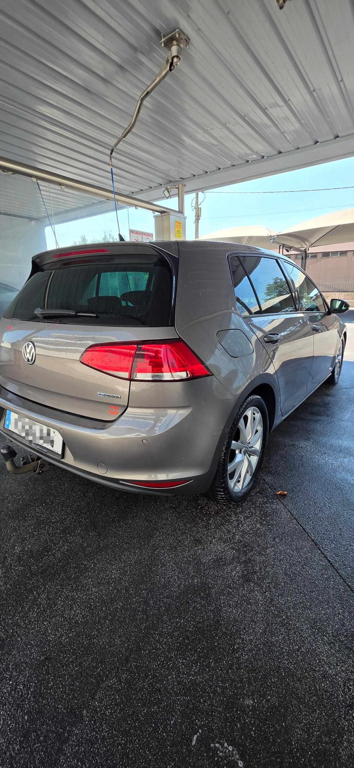 volkswagen-golf-1-6-tdi-bluemotion-2014-diesel-1598cc