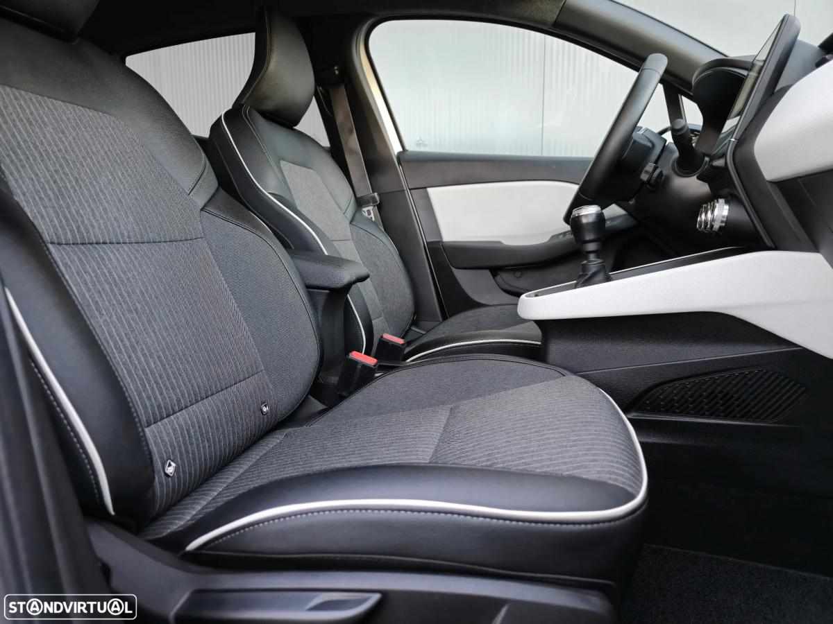 renault-clio-1-0-tce-2023-gasolina-999cc