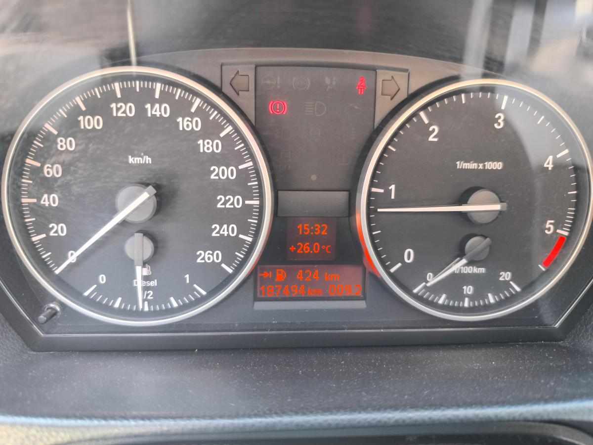 bmw-serie-3-318d-2011-diesel-1995cc