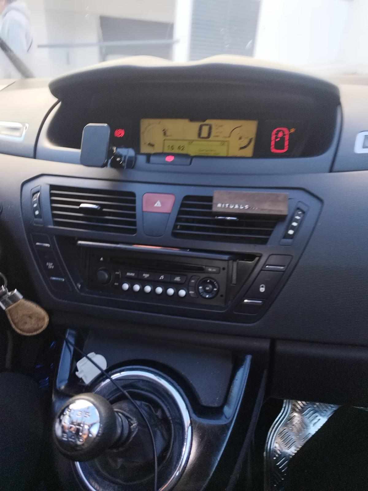 citroen-c4-picasso-1-6-e-hdi-airdream-2011-diesel-1560cc