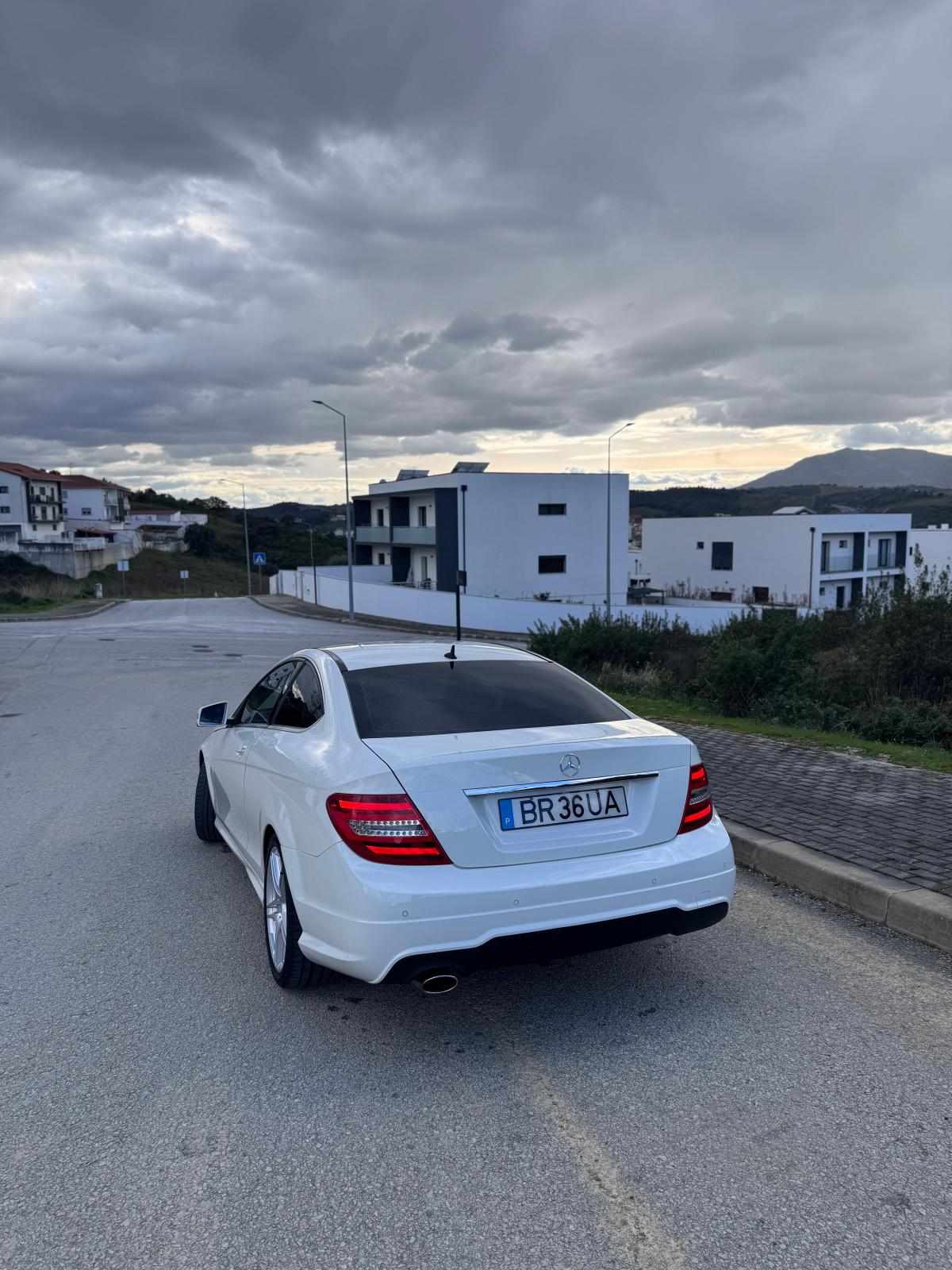 mercedes-benz-classe-c-c-220-cdi-2012-diesel-2143cc