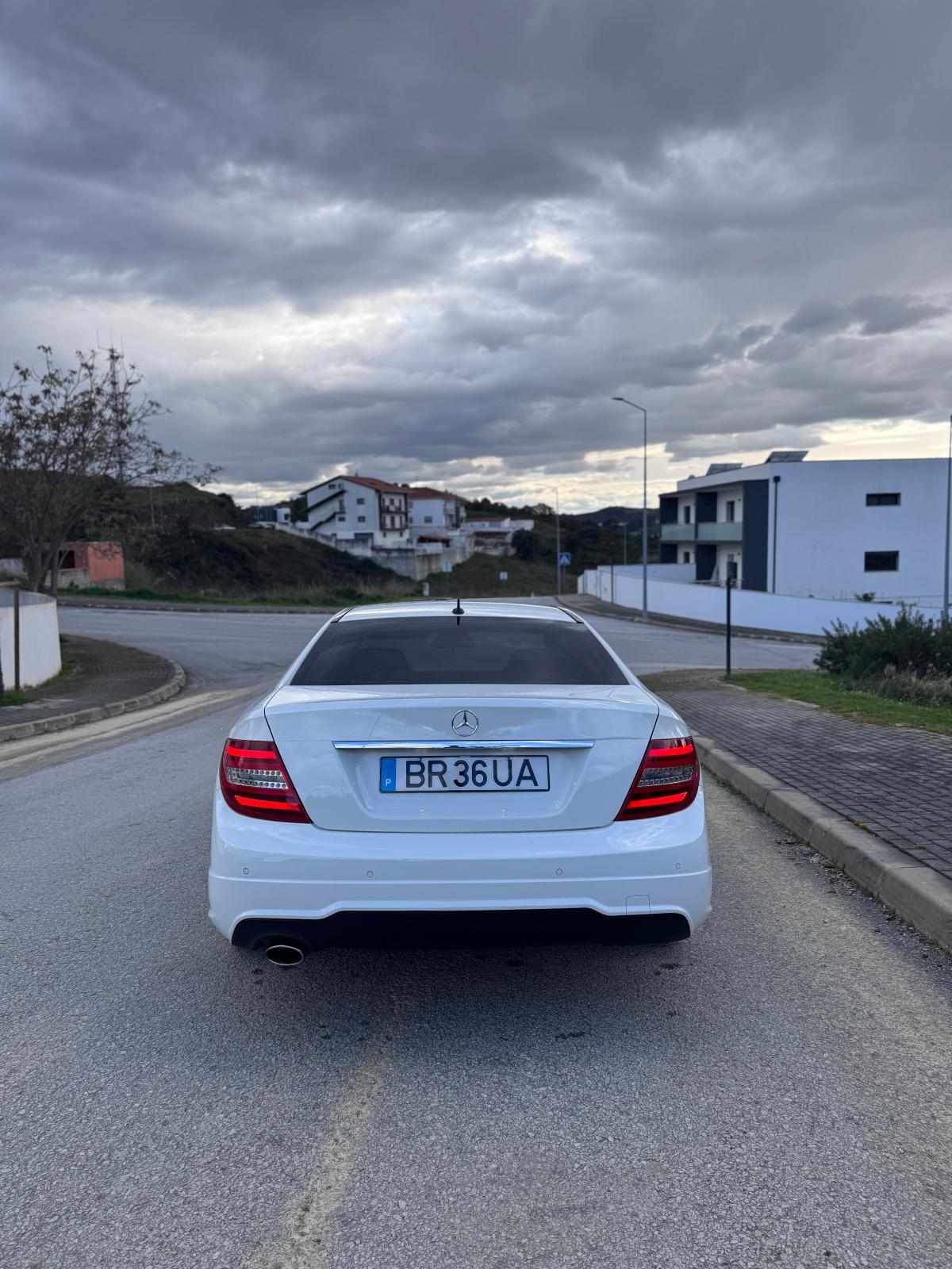 mercedes-benz-classe-c-c-220-cdi-2012-diesel-2143cc