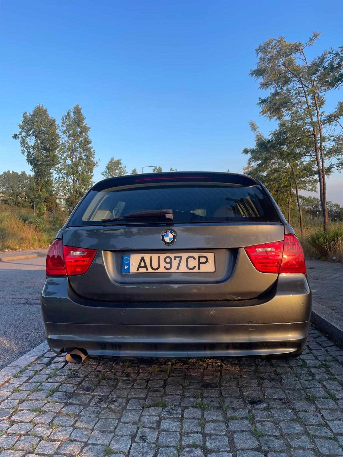 bmw-serie-3-318d-touring-2011-diesel-1995cc