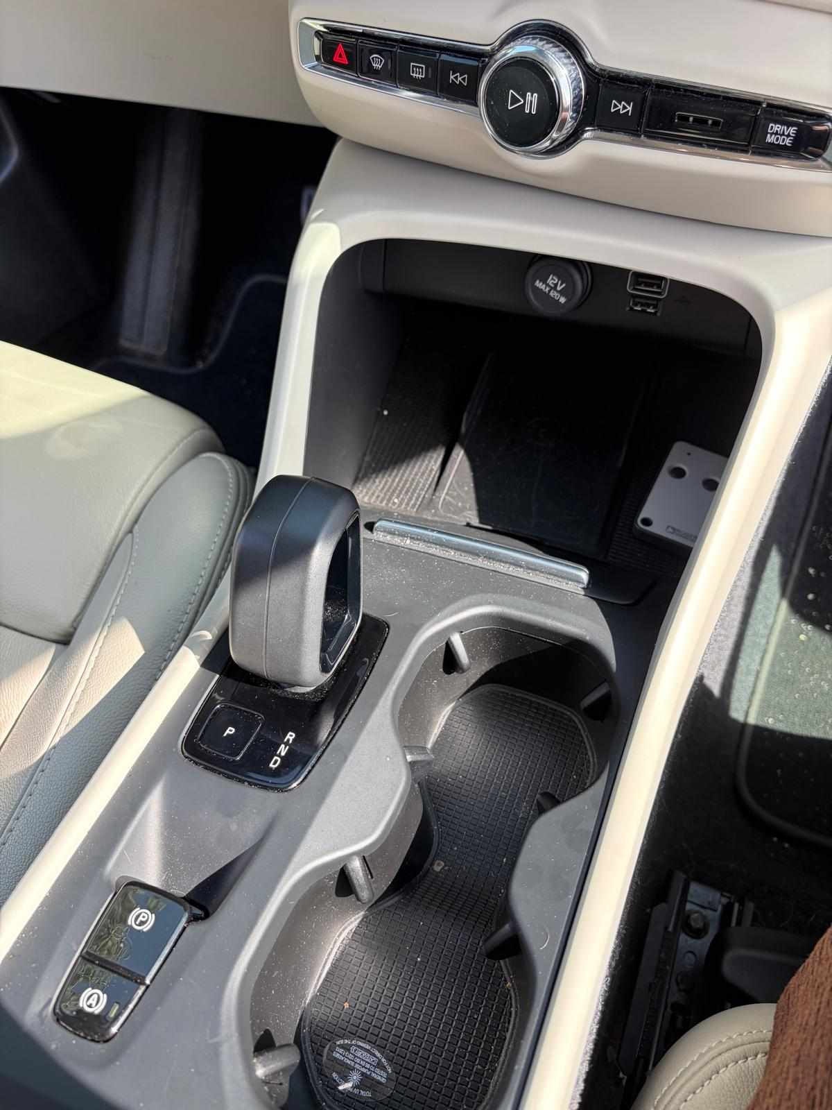 volvo-xc40-t4-twin-engine-recharge-2022-gasolina-1477cc