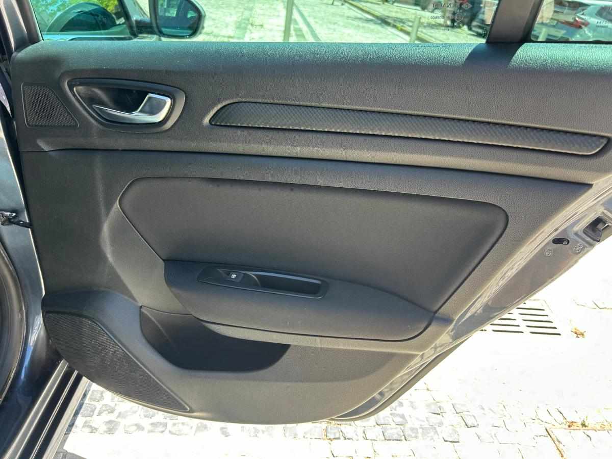 renault-megane-sport-tourer-1-5-dci-2019-diesel-1461cc