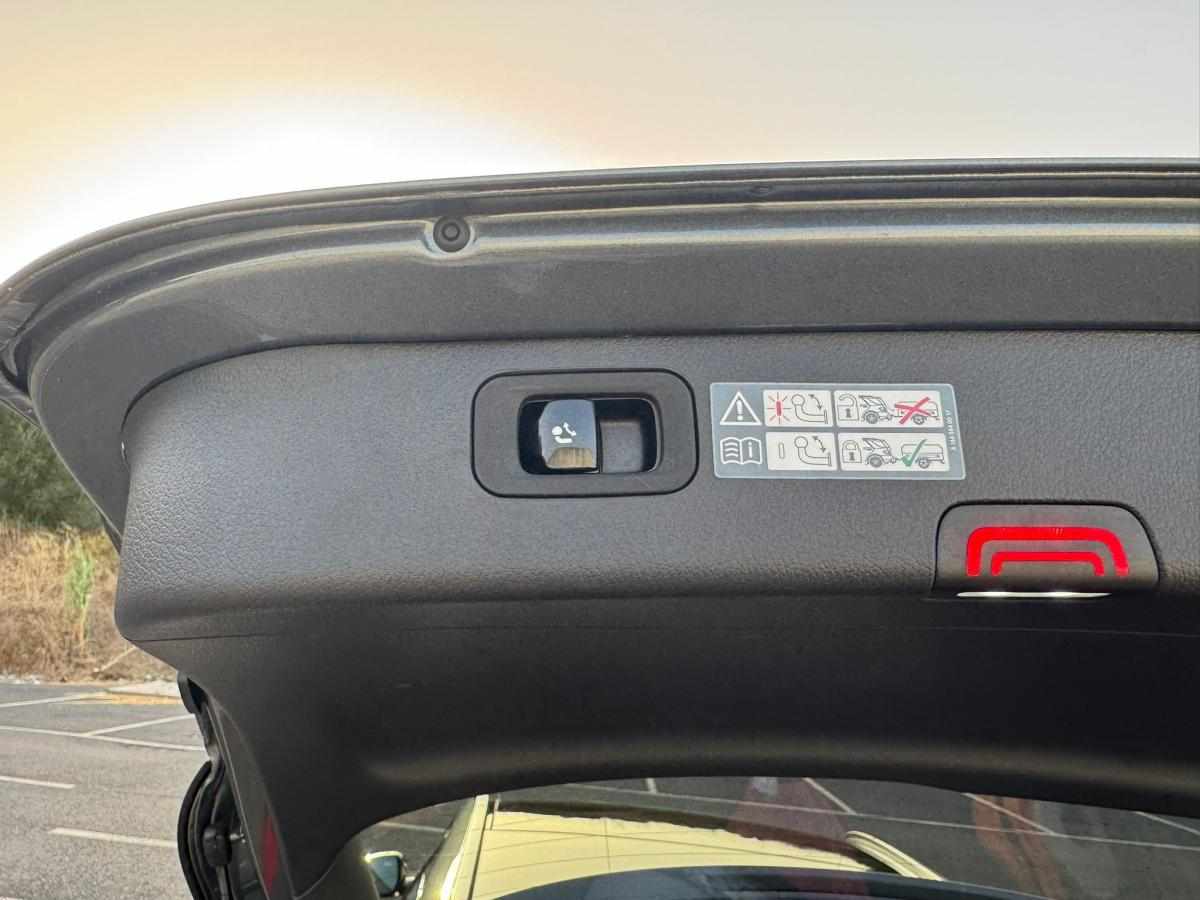 mercedes-benz-classe-c-c-300-e-2023-gasolina-1999cc