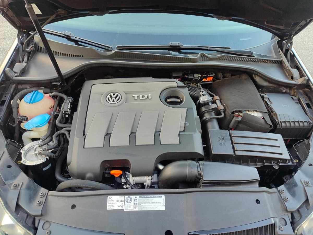volkswagen-golf-1-6-tdi-2011-diesel-1598cc