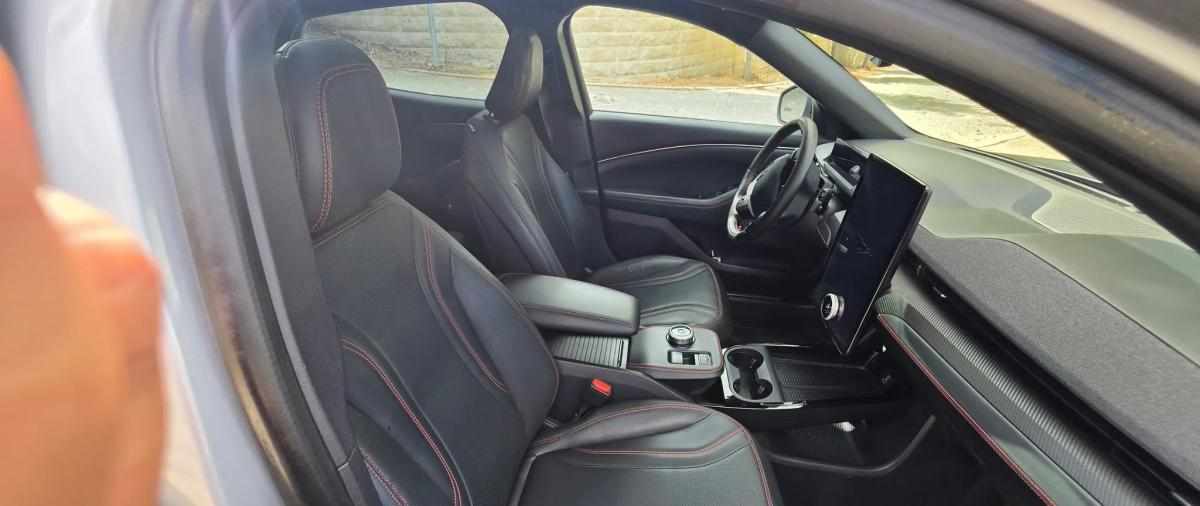 ford-mustang-mach-e-long-range-2022-eletrico