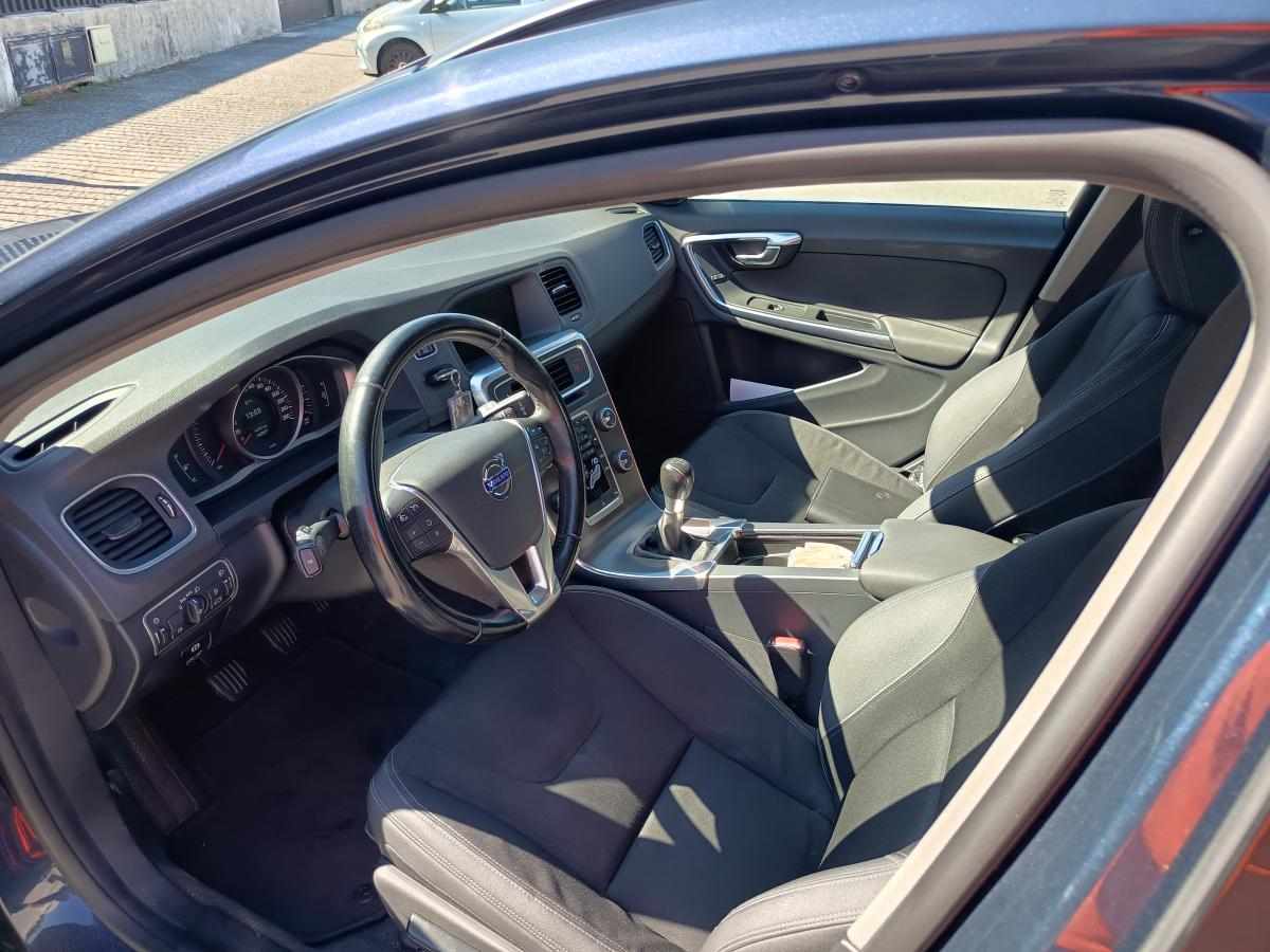 volvo-v60-1-6-d2-2014-diesel-1560cc