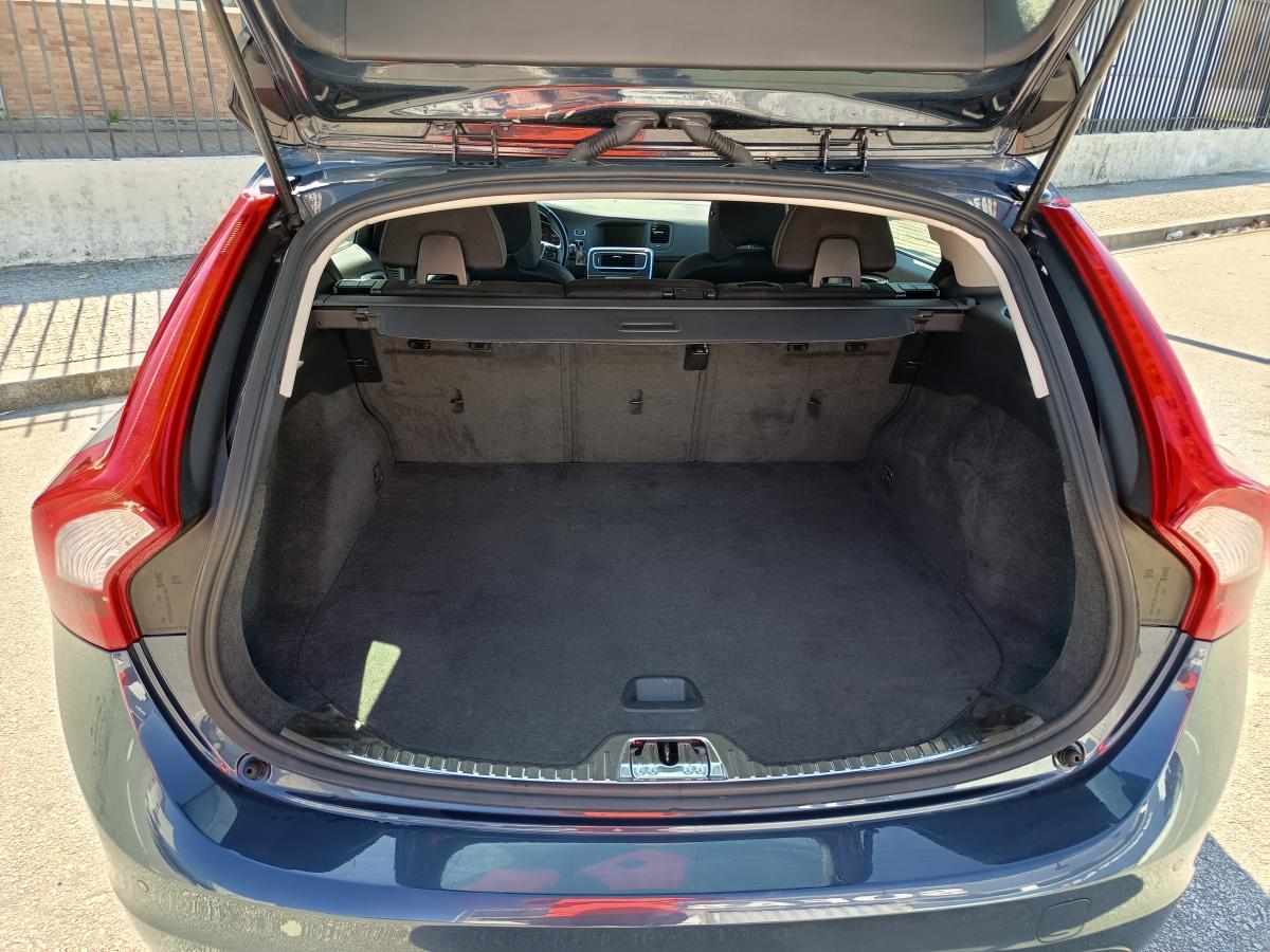 volvo-v60-1-6-d2-2014-diesel-1560cc