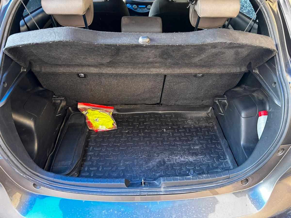 toyota-yaris-hybrid-1-5-vvt-i-2018-gasolina-1497cc