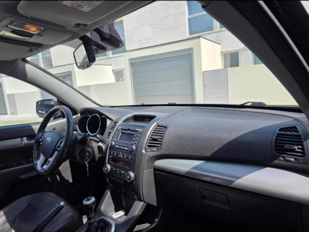 kia-sorento-2-2-crdi-4x4-2011-diesel-2199cc